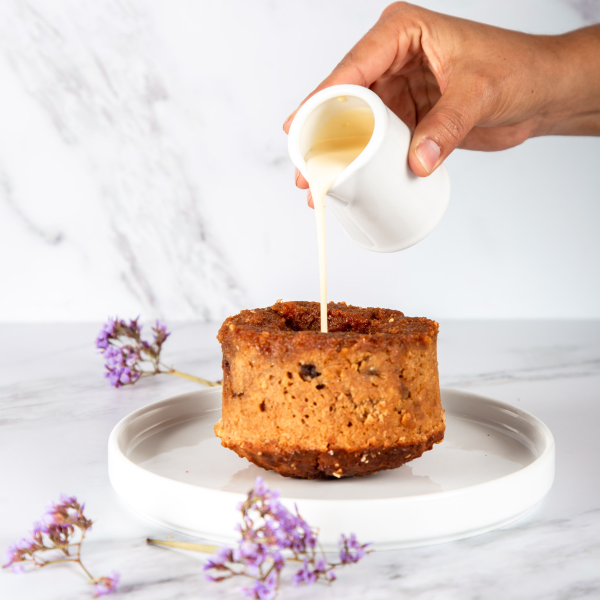 Nuestra Famosa Torta de Pan de Valentina Bakery. Sabias que ahora puedes hacer tus pedidos por nuestra Tienda Online con domicilio a todo Medellin.